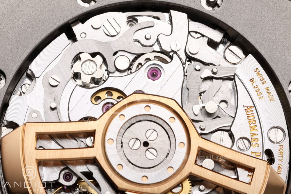 Royal Oak Chrono 26240 SS OCTA 1:1 Best Edition White Dial on SS Bracelet JH4401 Super Clone (Free Sprung) — photo 12