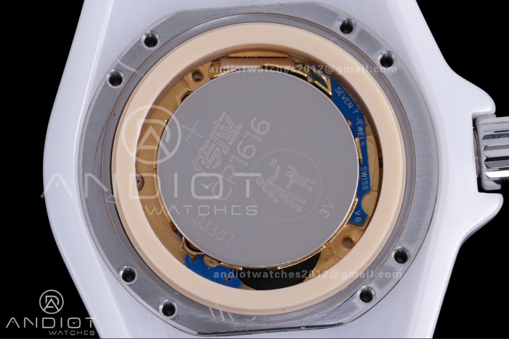 J12 33mm HTF 1:1 Best Edition White Korea Ceramic White Dial Black Markers on Bracelet Swiss Quartz — photo 10