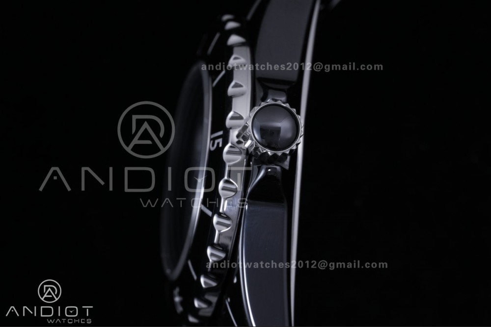 J12 33mm HTF 1:1 Best Edition Black Korea Ceramic Black Dial White Markers on Bracelet Swiss Quartz — photo 11