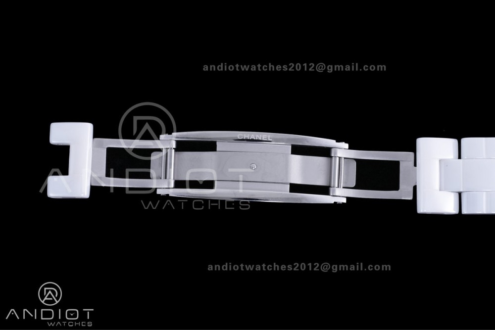 J12 33mm HTF 1:1 Best Edition White Korea Ceramic White Dial Diamond Markers on Bracelet Swiss Quartz — photo 15