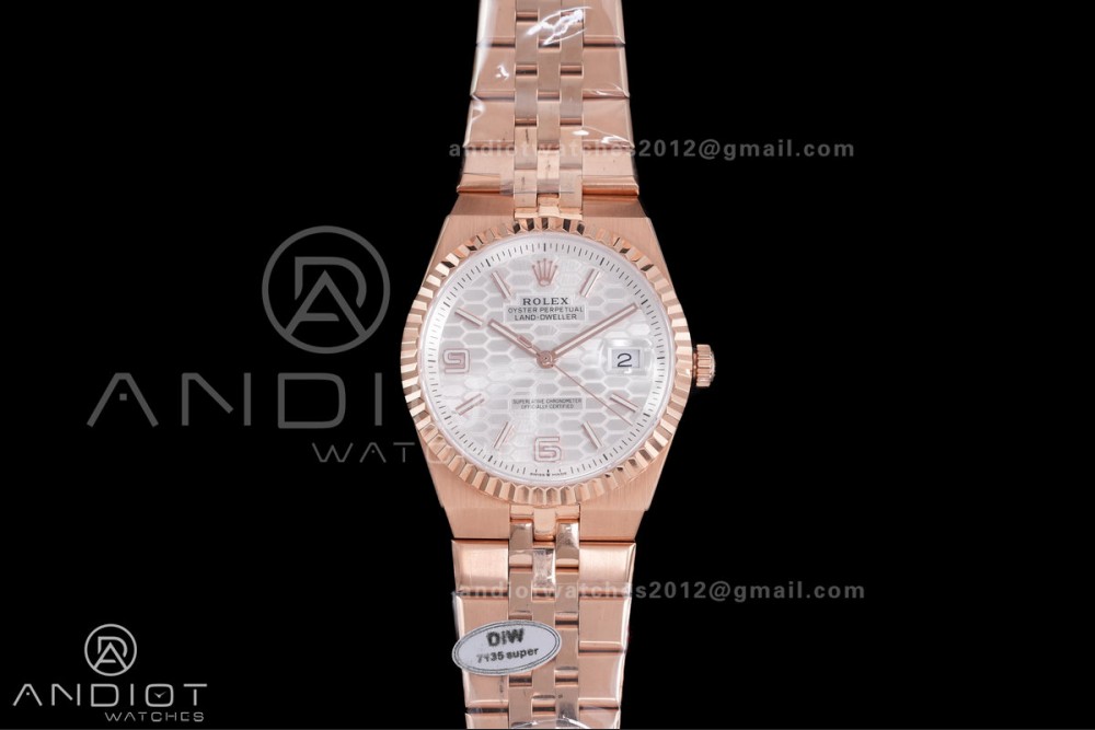 Land Dweller 127335 DIWF Best Edition White Dial on RG Bracelet A7135