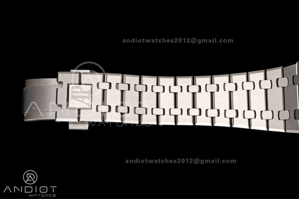 Royal Oak Chrono 26240 SS OCTA 1:1 Best Edition White Dial on SS Bracelet JH4401 Super Clone (Free Sprung) — photo 15